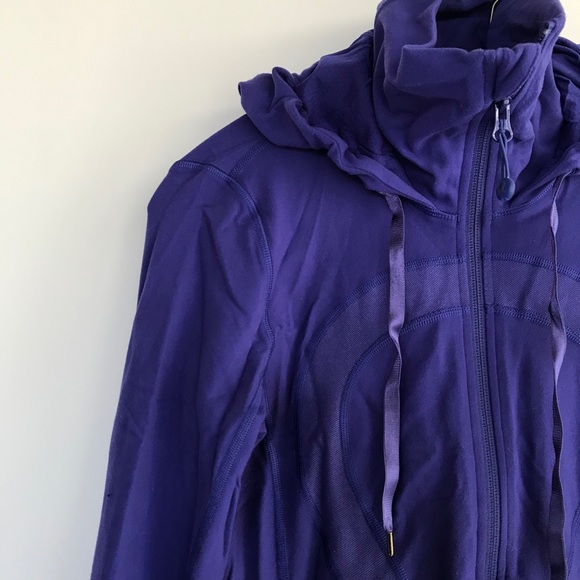 LULULEMON SWEATER - Picture 2 of 5